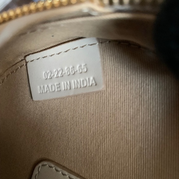 Authentic SEE BY CHLOÉ Shell-Shape Bag - Picture 11 of 16